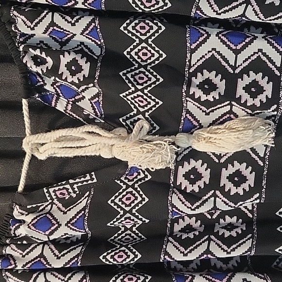 CHARLOTTE Russe Black Long Sleeve Dress with Colorful Geometric Pattern Size Med - Picture 2 of 8